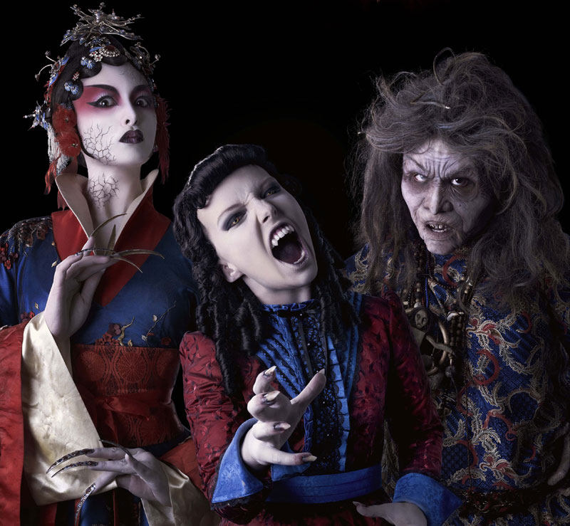 Halloween-Horror-Nights-3---Sisters-of-Evil