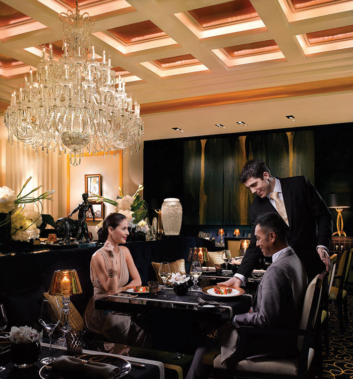 romantic-joel-robuchon-date