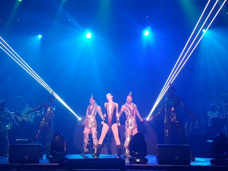 sammi cheng SINGAPORE 2016