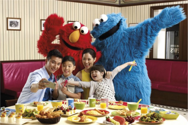 Breakfast with Sesame Street characters USS